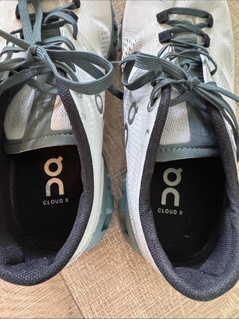 On Running Cloud Women’s cloud x Light Gray with Sage Green Sole Athletic Shoes - Picture 10 of 12